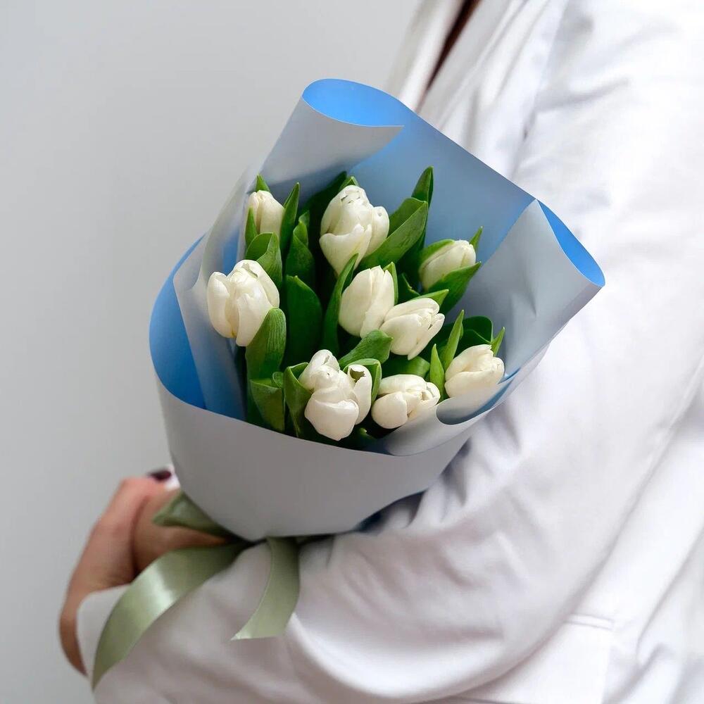 Букет «Белоснежная гармония» – белые тюльпаны для самых нежных моментов Зеленокумск Ставропольский край